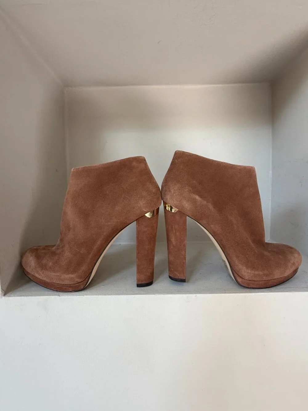 MICHAEL Michael Kors Brown Suede Platform Ankle Boots Booties 7.5 Gold